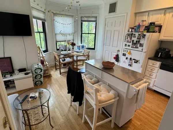 $3,900 | 575 Tremont Street, Unit 201, Boston, MA 02118