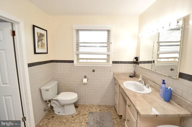 $625,000 | 200 Charlann Circle, Cherry Hill, NJ 08003