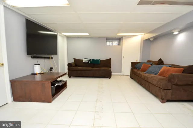 $625,000 | 200 Charlann Circle, Cherry Hill, NJ 08003