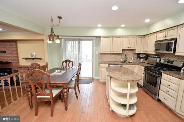 $625,000 | 200 Charlann Circle, Cherry Hill, NJ 08003