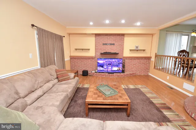 $625,000 | 200 Charlann Circle, Cherry Hill, NJ 08003