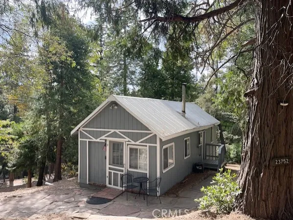$229,900 | 23752 Inspiration, Crestline, CA 92325