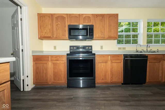 $340,000 | 10155 Clear Creek Circle, Indianapolis, IN 46234