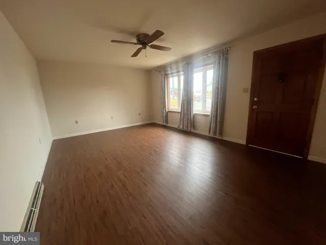 $1,400 | 335 Fairmount Avenue, Waynesboro, PA 17268