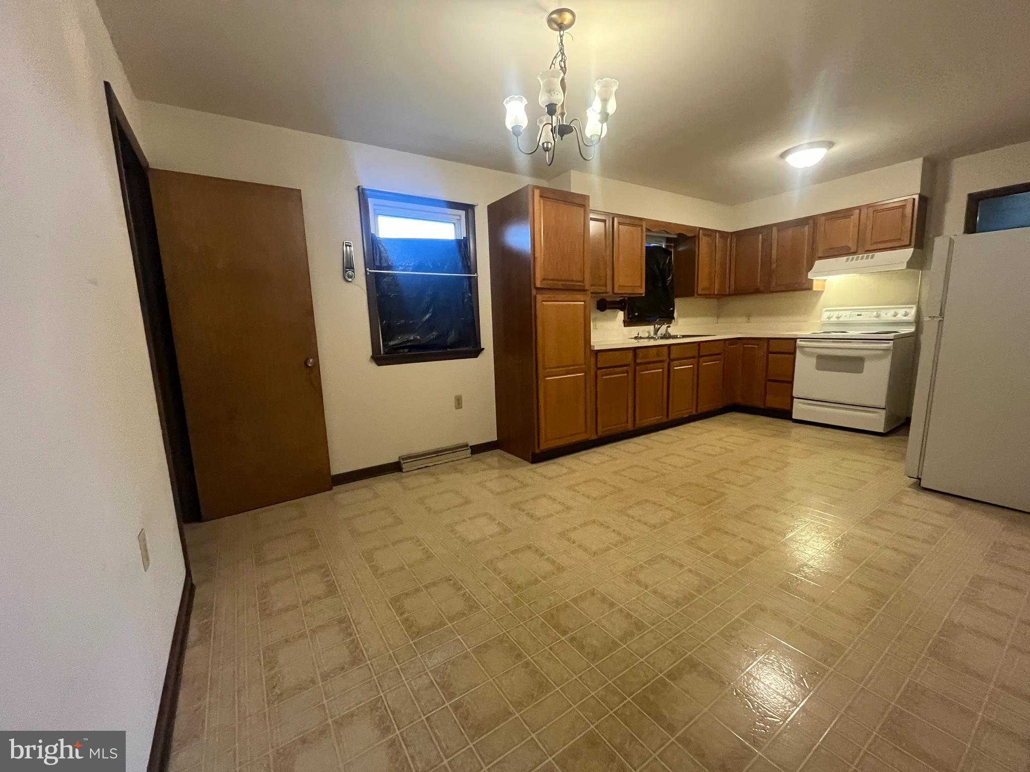 335 Fairmount Avenue Waynesboro, PA 17268 - Photo 5 of 28