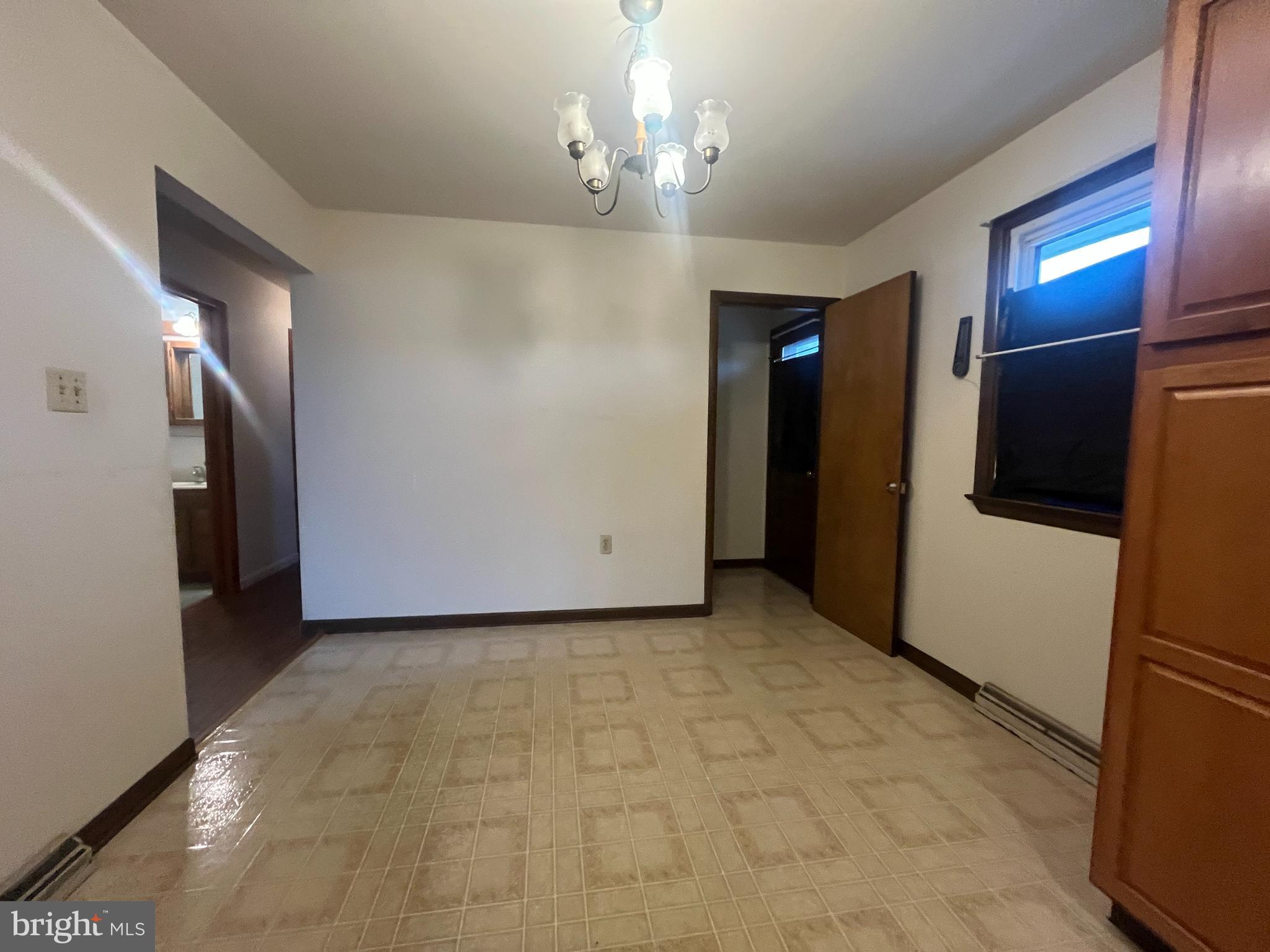 335 Fairmount Avenue Waynesboro, PA 17268 - Photo 7 of 28