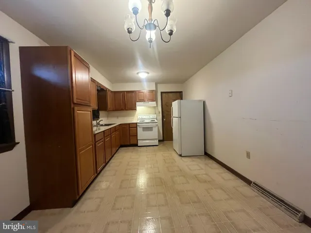 $1,400 | 335 Fairmount Avenue, Waynesboro, PA 17268