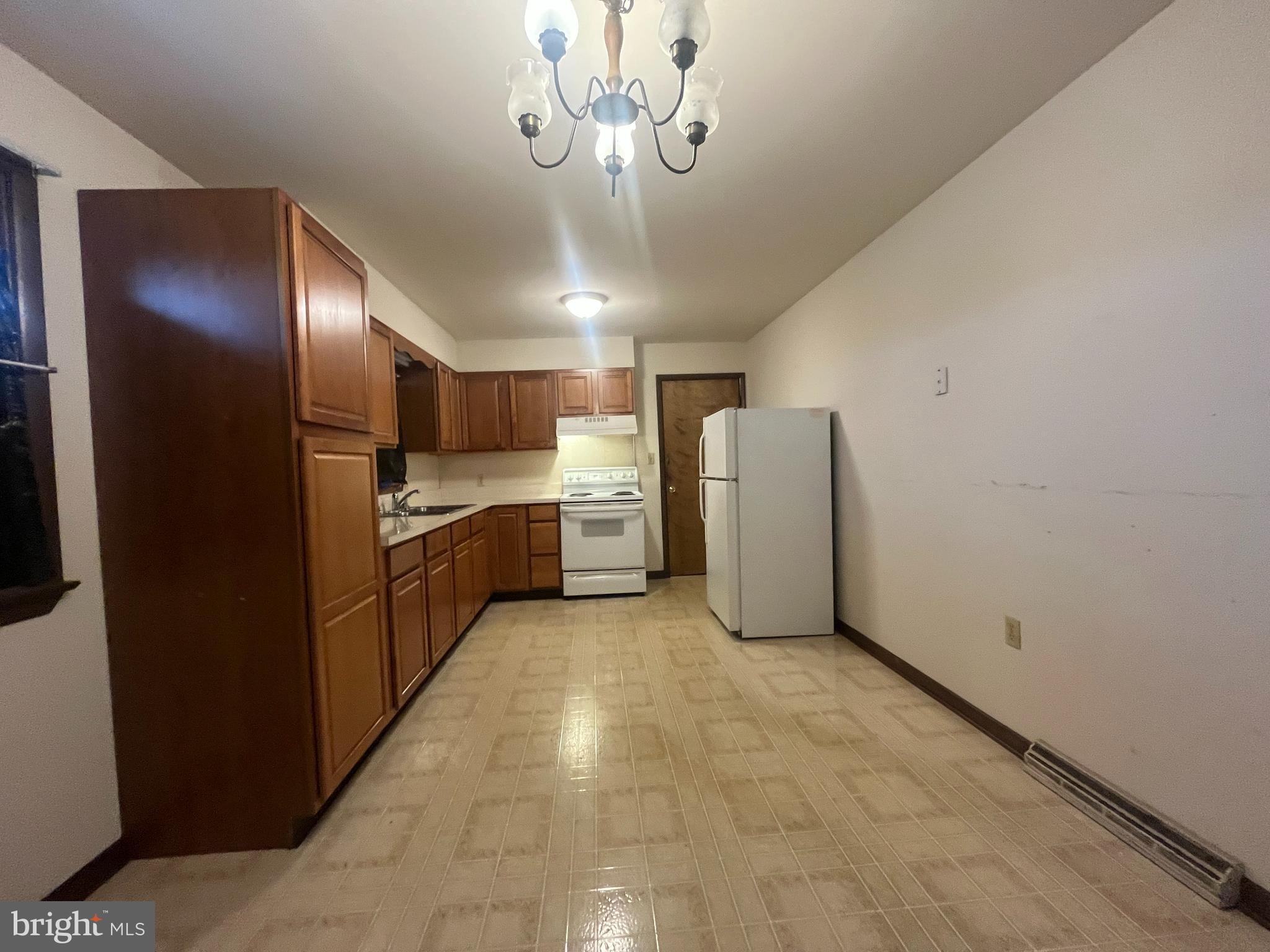 335 Fairmount Avenue Waynesboro, PA 17268 - Photo 9 of 28