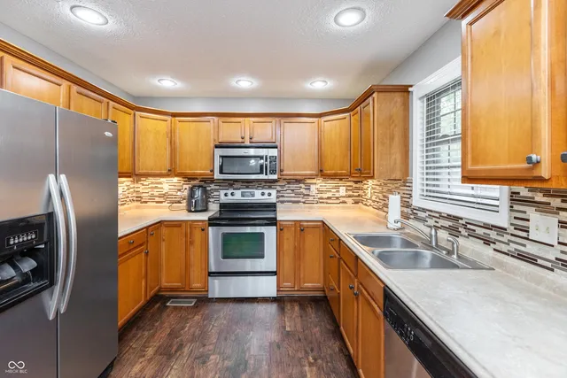 $269,900 | 1839 Richards Drive, Seymour, IN 47274