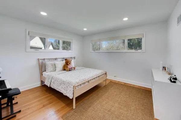 $725,000 | 1032 Heatherfield Lane, Glenview, IL 60025