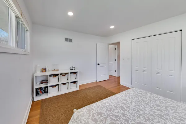 $725,000 | 1032 Heatherfield Lane, Glenview, IL 60025