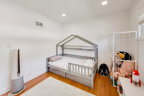 $725,000 | 1032 Heatherfield Lane, Glenview, IL 60025