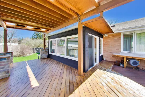 $725,000 | 1032 Heatherfield Lane, Glenview, IL 60025