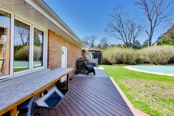 $725,000 | 1032 Heatherfield Lane, Glenview, IL 60025