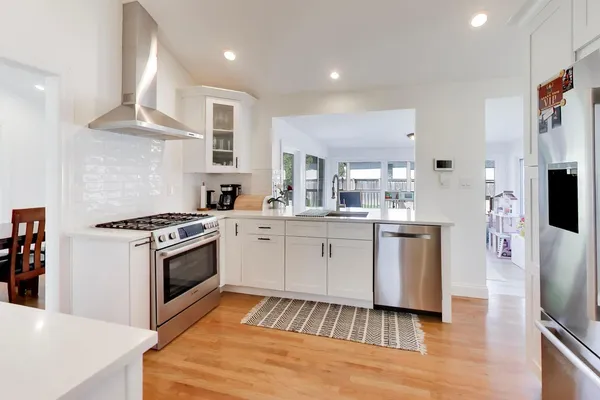 $725,000 | 1032 Heatherfield Lane, Glenview, IL 60025