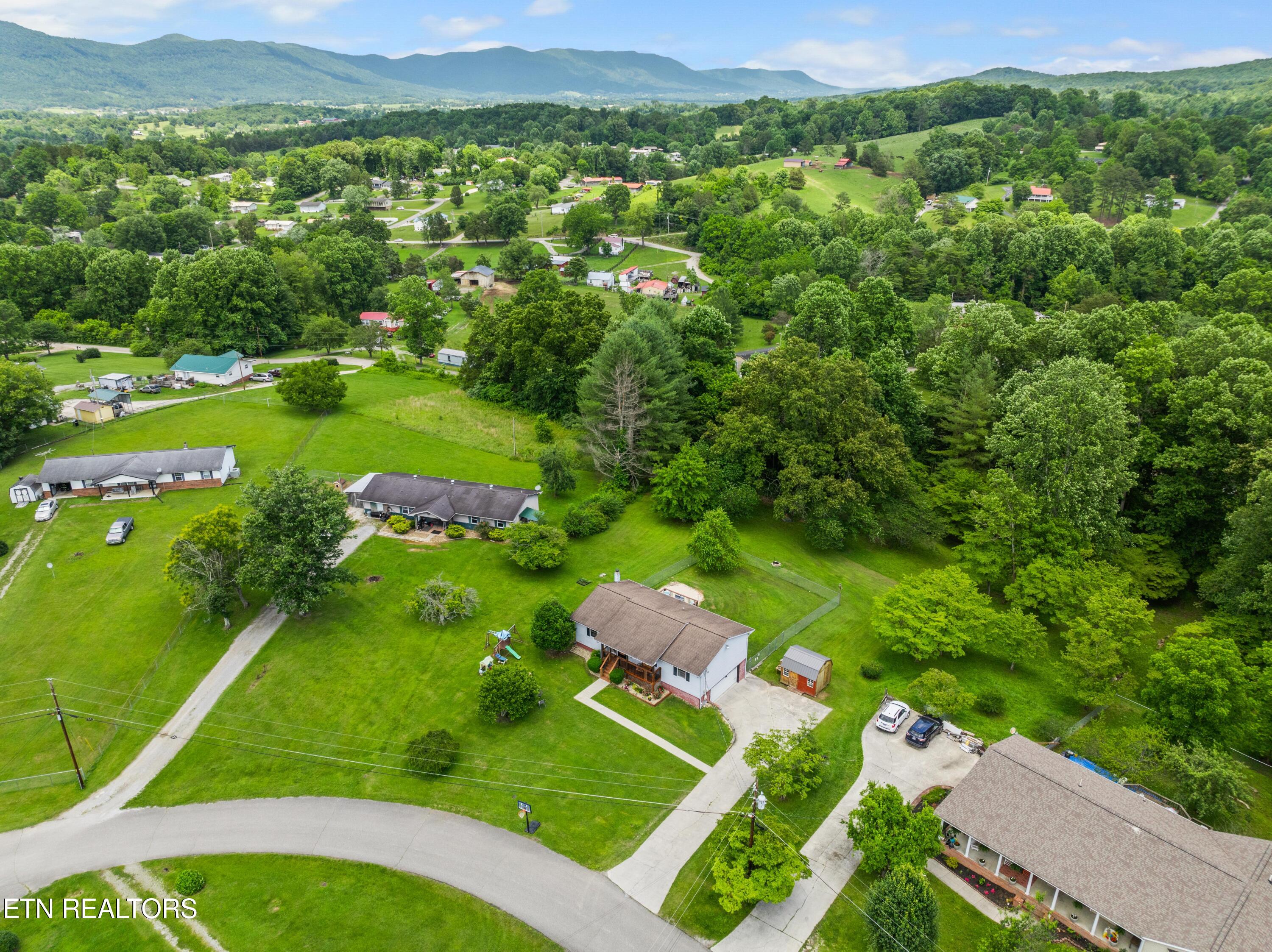 395 Morton Road La Follette, TN 37766 - Photo 27 of 31 DJI_0602
