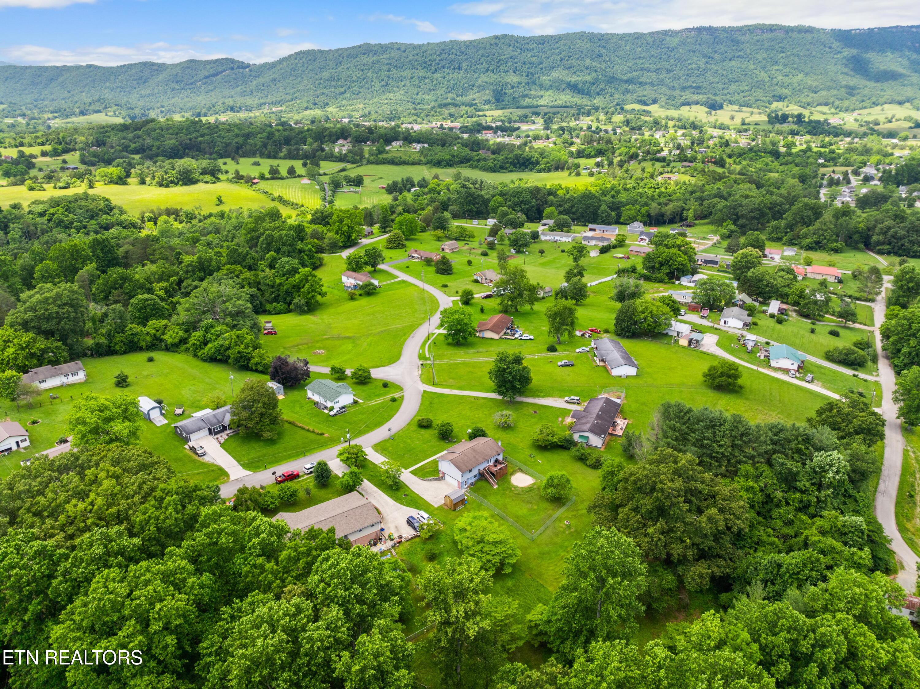 395 Morton Road La Follette, TN 37766 - Photo 29 of 31 DJI_0617
