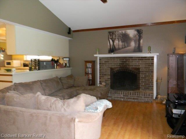 2245 Traverse Drive Troy, MI 48083 - Photo 8 of 21 Vaulted Ceilings