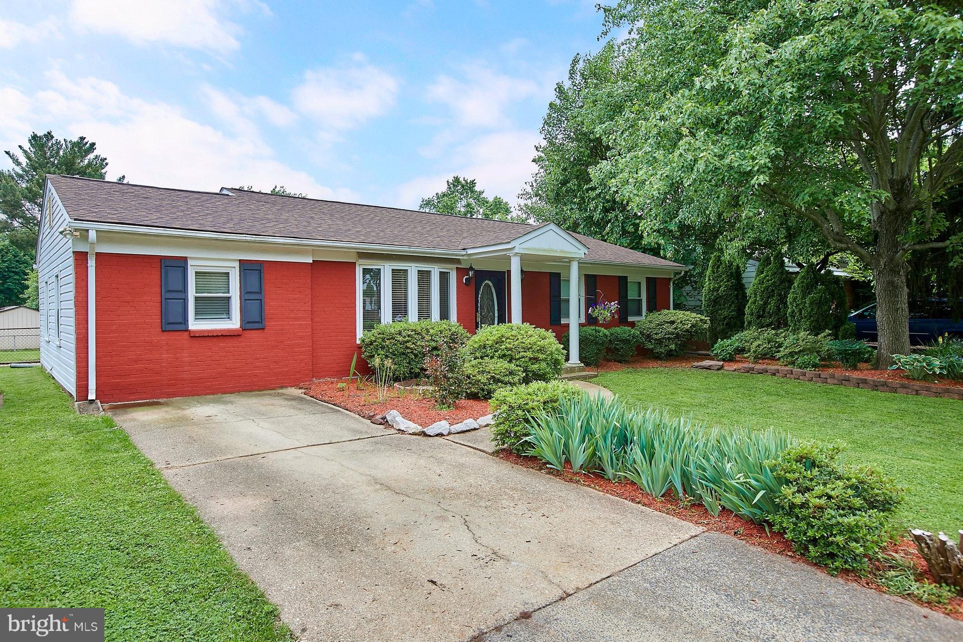 4119 Lees Corner Road Chantilly, VA 20151 - Photo 2 of 30 Exterior (Front)