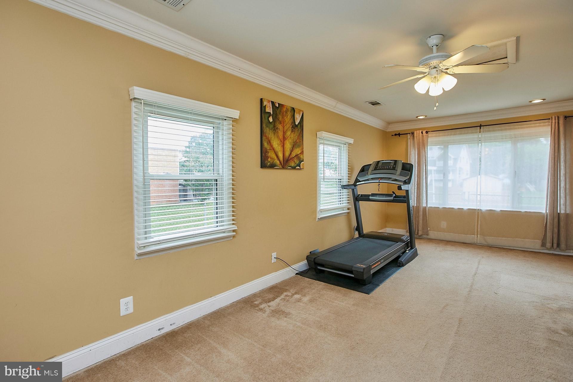 4119 Lees Corner Road Chantilly, VA 20151 - Photo 16 of 30 Family Room