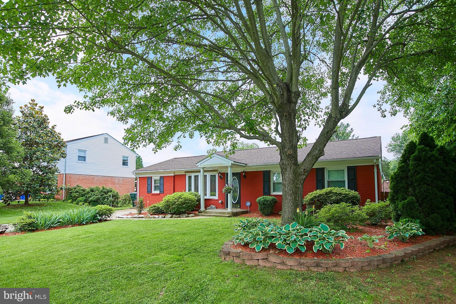 4119 Lees Corner Road Chantilly, VA 20151 - Photo 3 of 30 Exterior (Front)