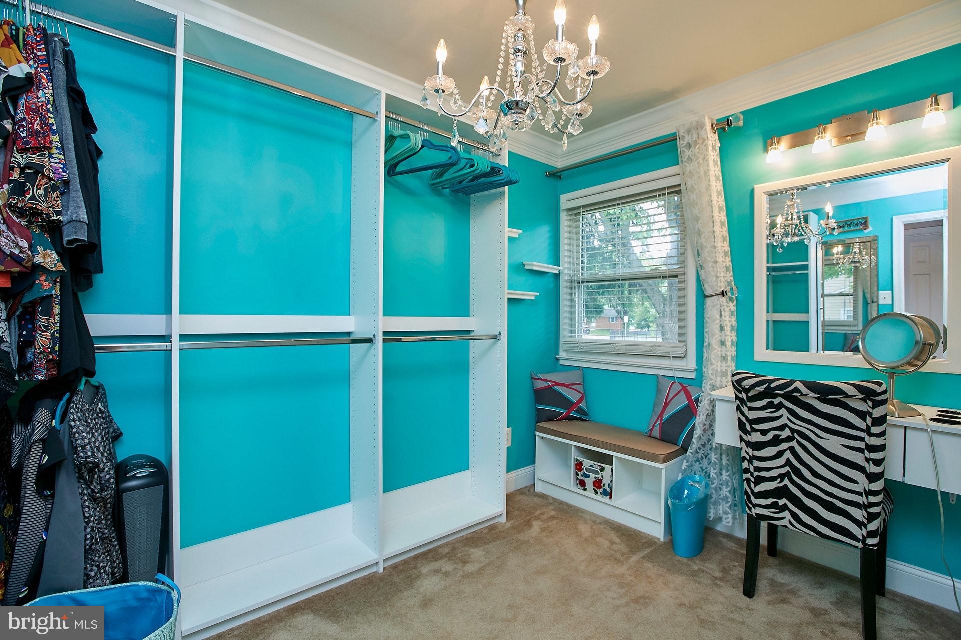 4119 Lees Corner Road Chantilly, VA 20151 - Photo 21 of 30 Third Bedroom (Shelving to be removed)