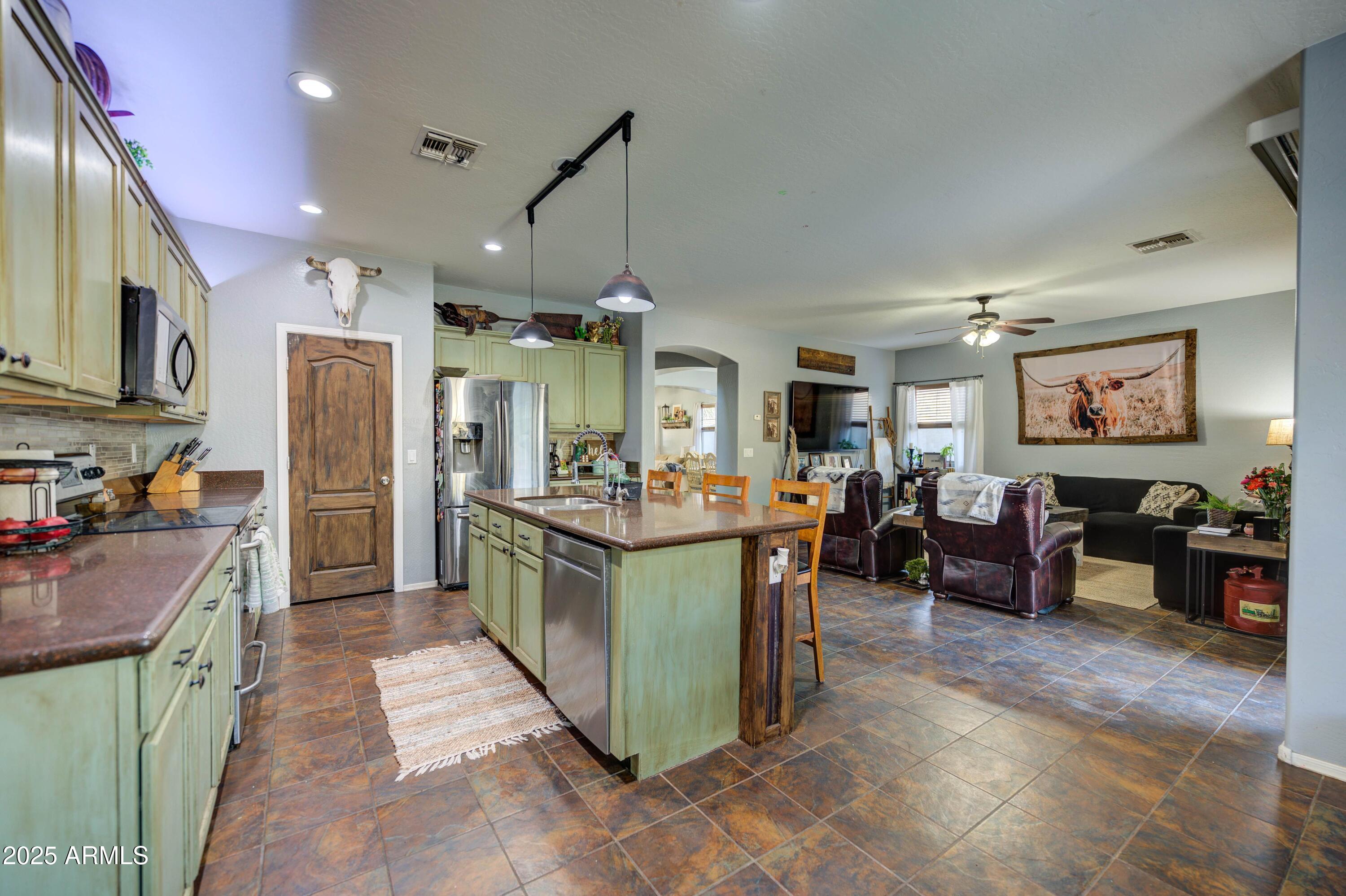 9778 Barley Road Florence, AZ 85132 - Photo 19 of 58 From Dining