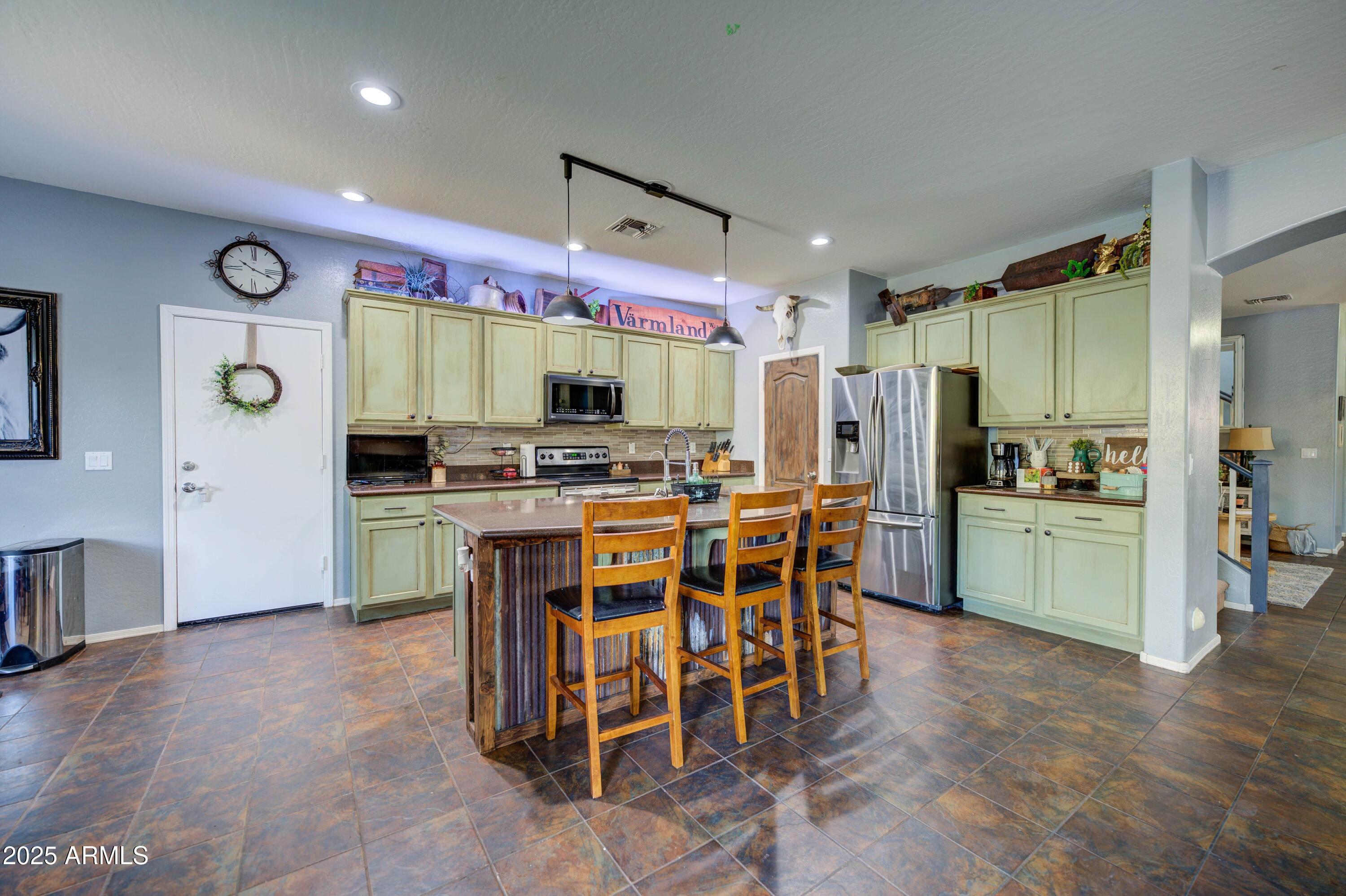 9778 Barley Road Florence, AZ 85132 - Photo 22 of 58 Kitchen