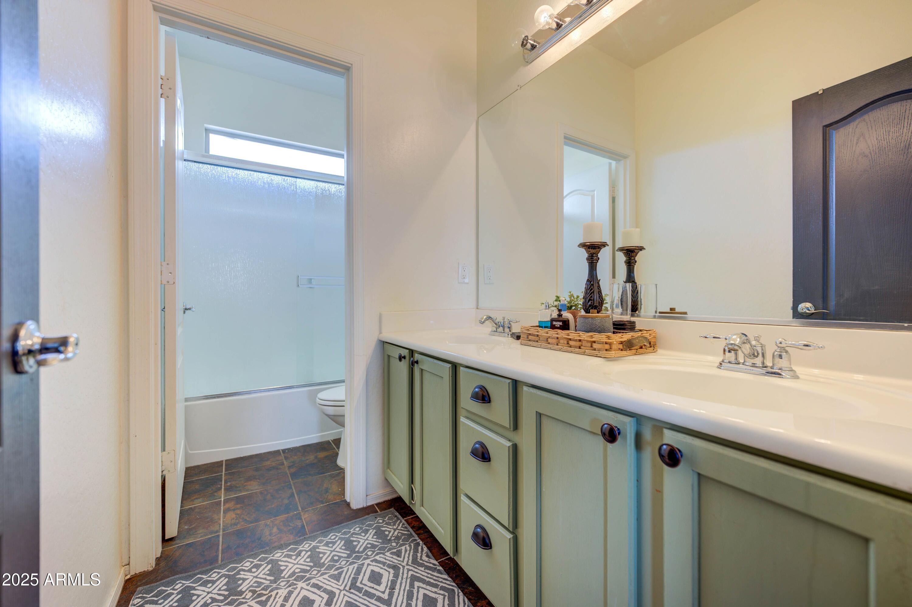 9778 Barley Road Florence, AZ 85132 - Photo 45 of 58 Upstairs Guest Bath
