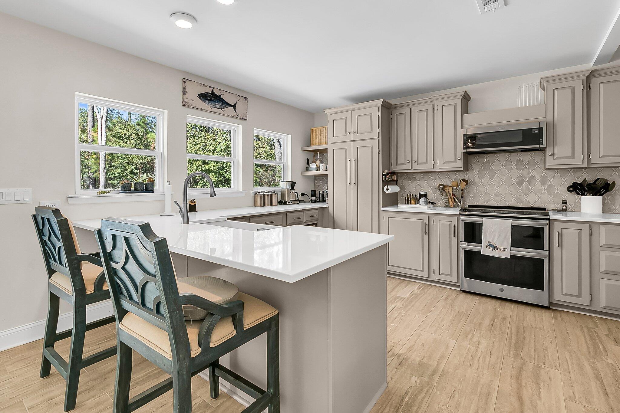 115 Conquerors Lane Moncks Corner, SC 29461 - Photo 22 of 62 bar stools