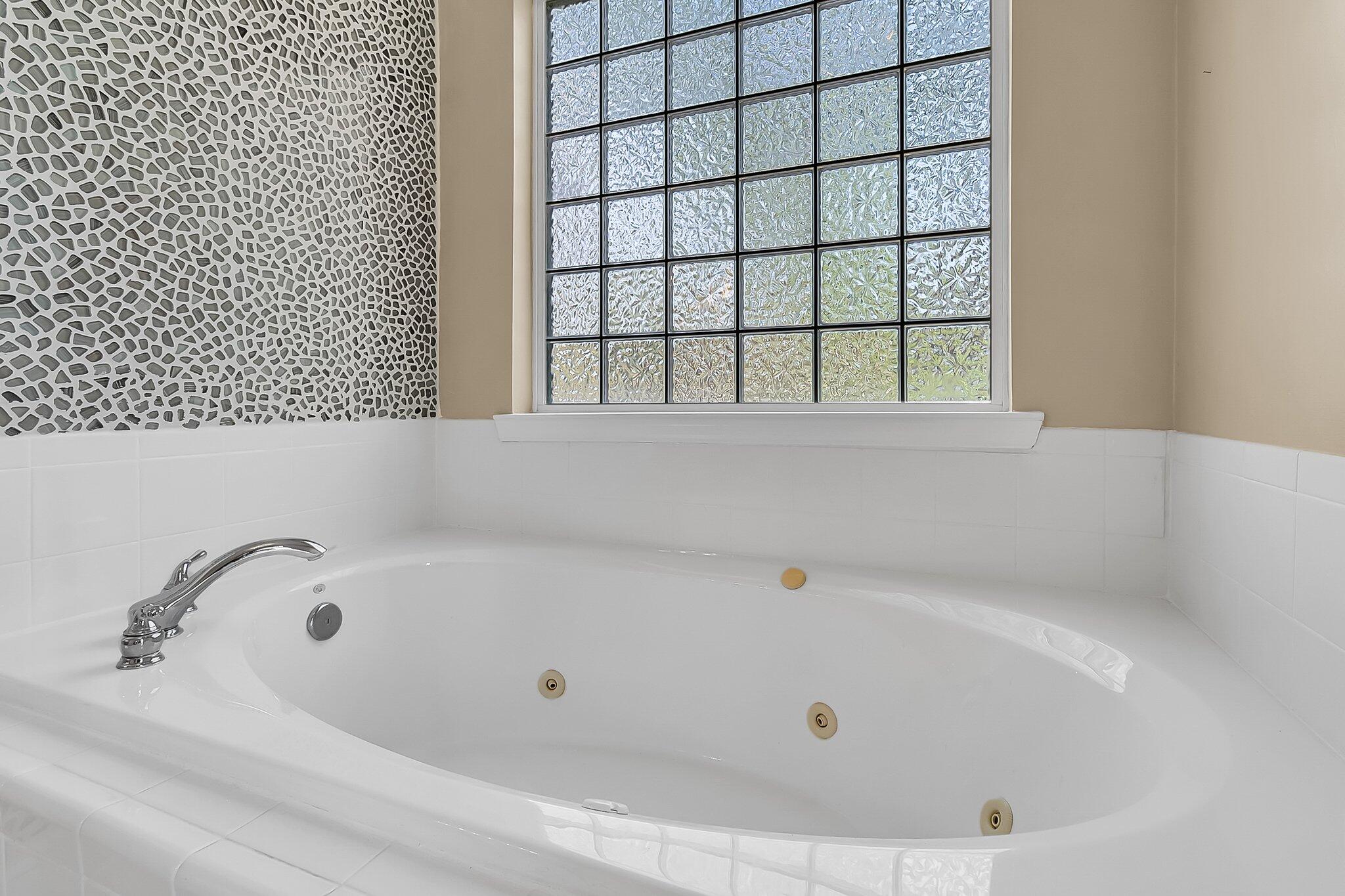 115 Conquerors Lane Moncks Corner, SC 29461 - Photo 37 of 62 spacious bathtub