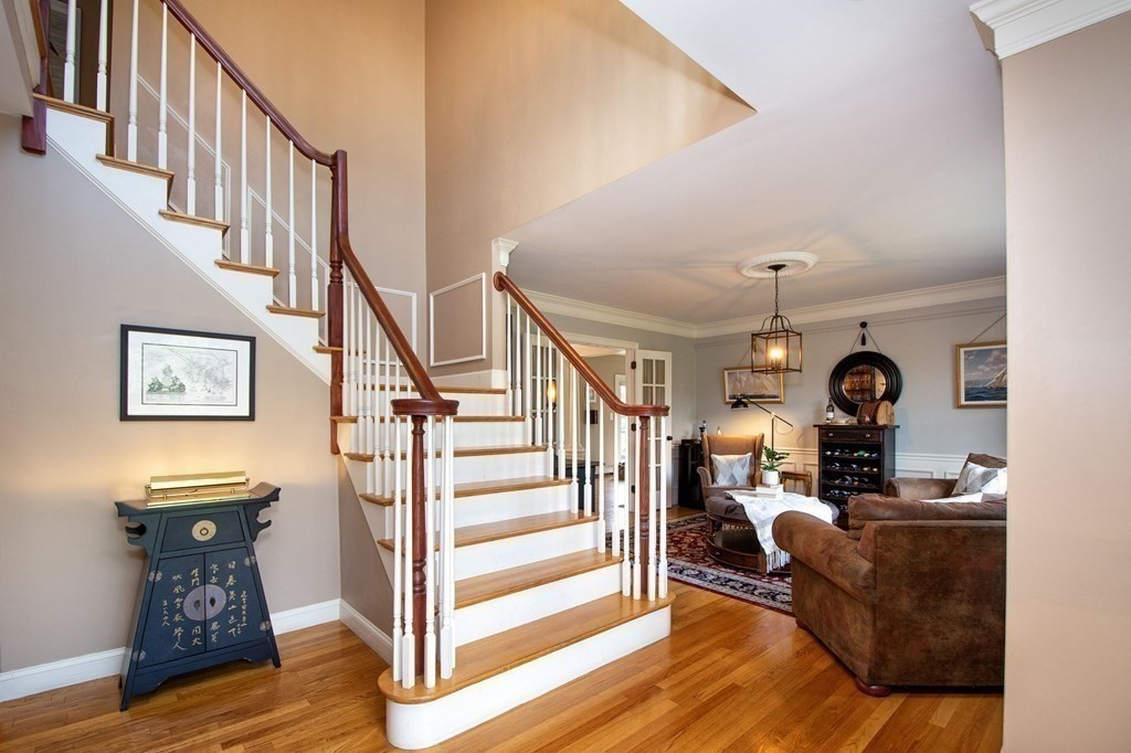 124 Hillcrest Road Marshfield, MA 02050 - Photo 13 of 41 a view of a livingroom with furniture and workspace