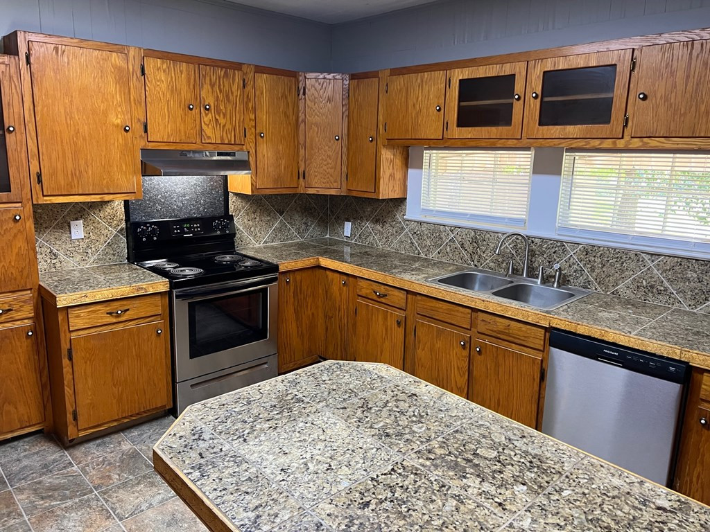 1025 Carr Road McComb, MS 39648 - Photo 8 of 21 Kitchen