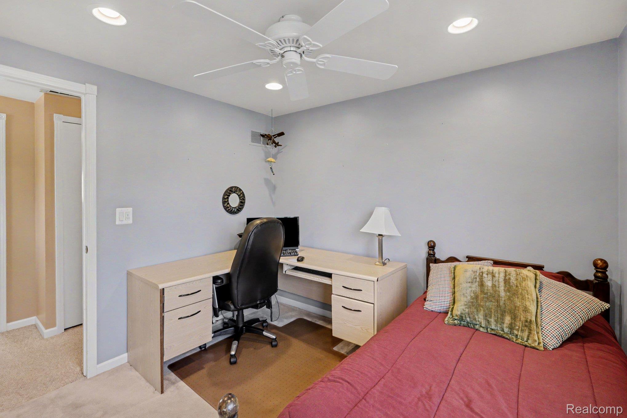 1683 Dancer Drive Rochester, MI 48307 - Photo 18 of 38 017_file_9657.jpg