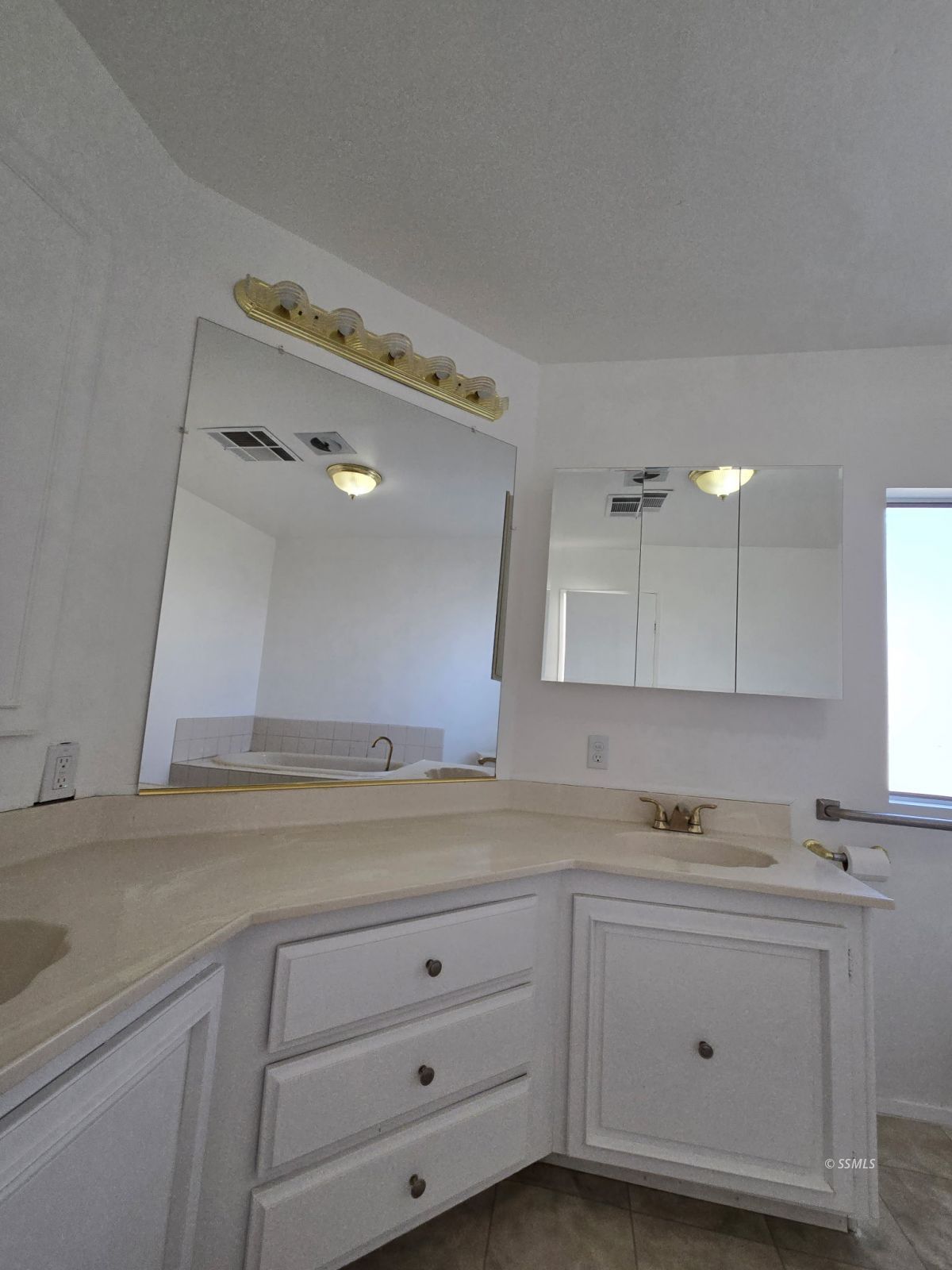 3921 West Ward Avenue Ridgecrest, CA 93555 - Photo 13 of 40