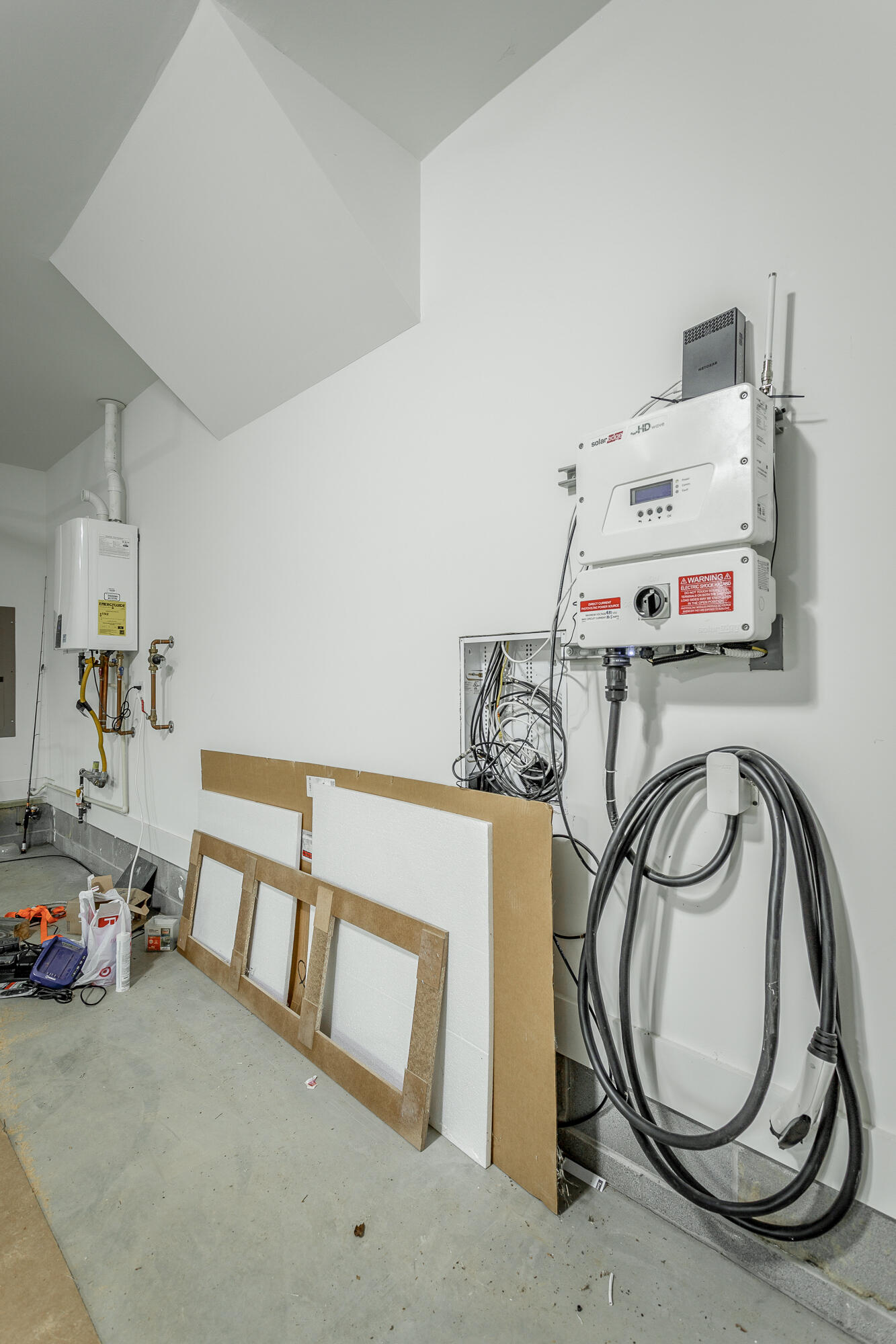 6989 Northwest Mouse Creek Road Cleveland, TN 37312 - Photo 56 of 71 Electric car plug in