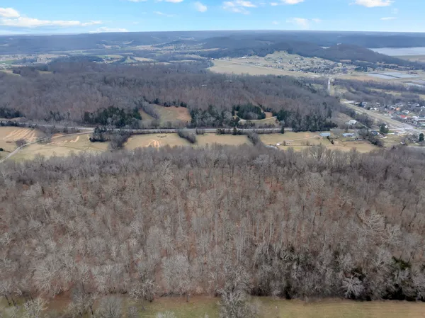 $250,000 | 2 Normandy Road, Normandy, TN 37360