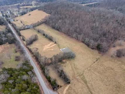 $250,000 | 2 Normandy Road, Normandy, TN 37360