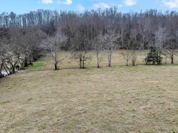 $250,000 | 2 Normandy Road, Normandy, TN 37360