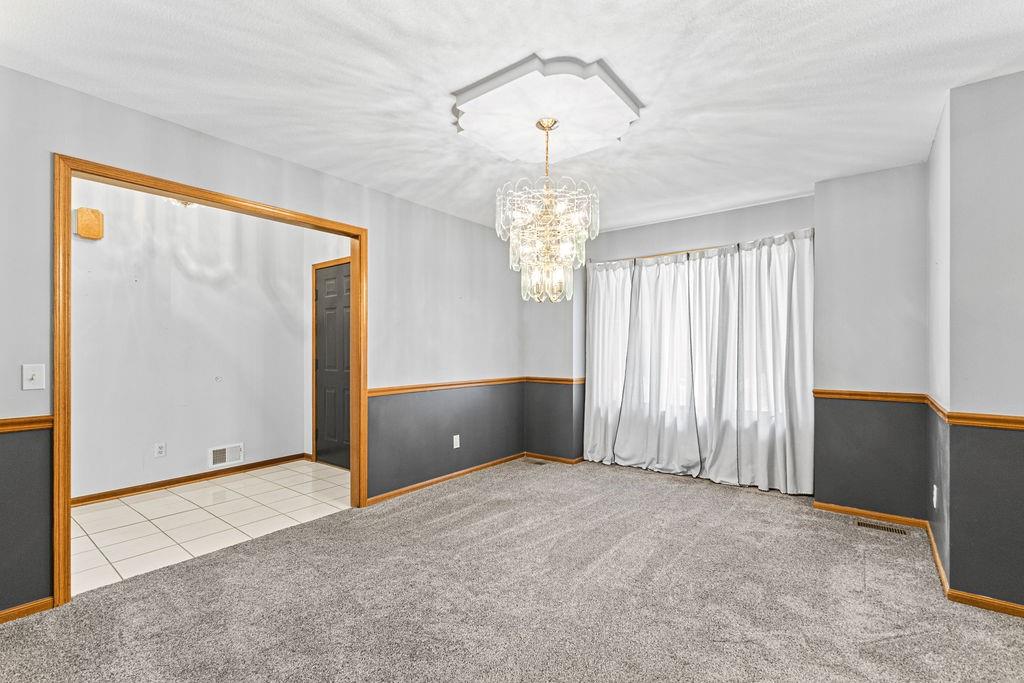 403 North Leonard Road St. Joseph, MO 64506 - Photo 3 of 63