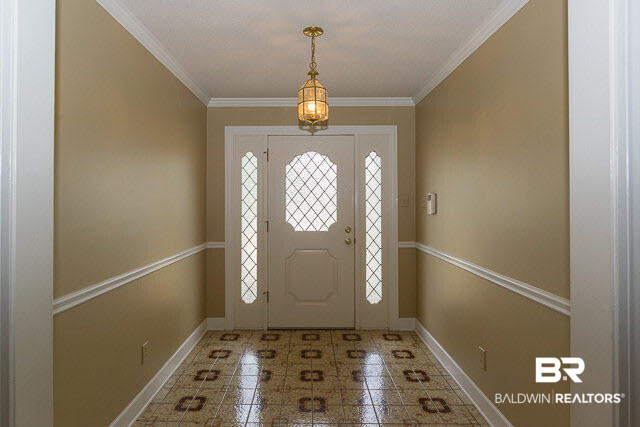 1267 East Spring Valley Drive Mobile, AL 36693 - Photo 4 of 28 Foyer