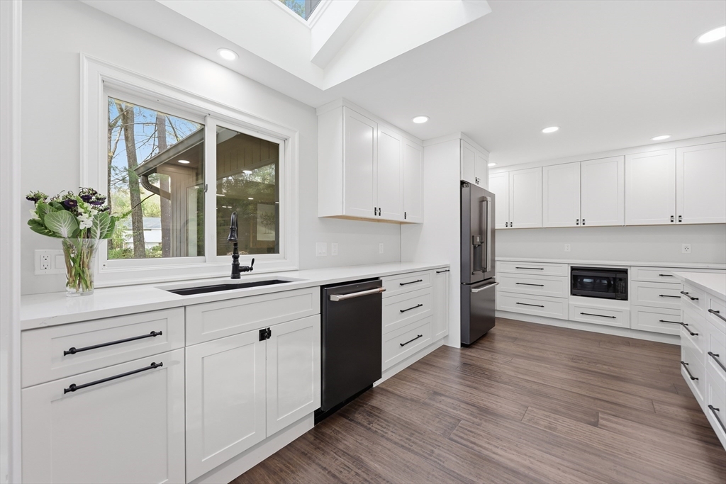 146 Brooks Road Longmeadow, MA 01106 - Photo 12 of 42 Gallery Image 12