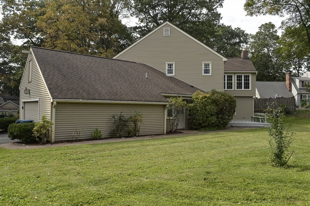 8 Bretton Road West Springfield, MA 01089 - Photo 4 of 34 Gallery Image 4