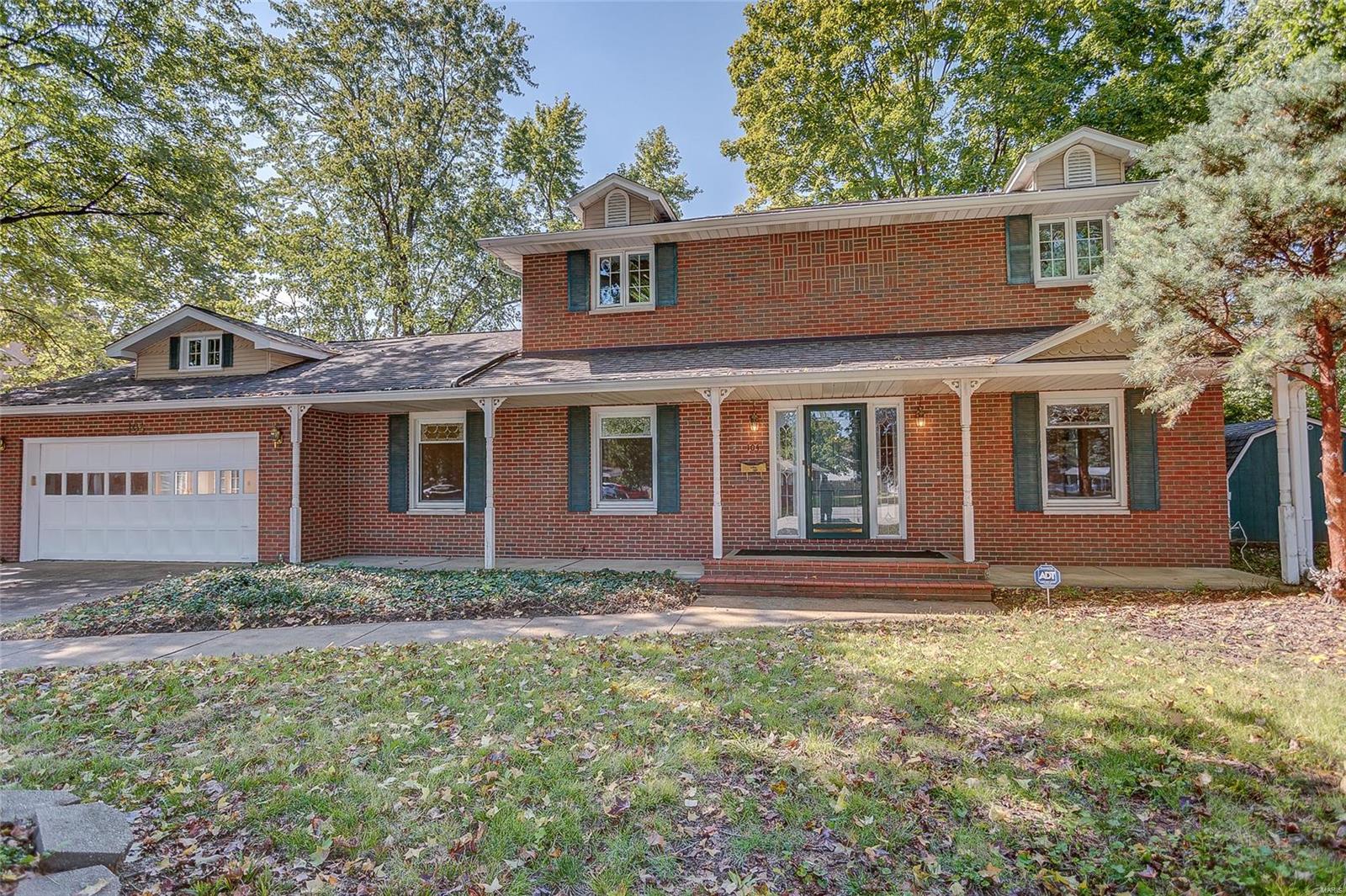 104 Hickory Street Wood River, IL 62095 - Photo 1 of 47
