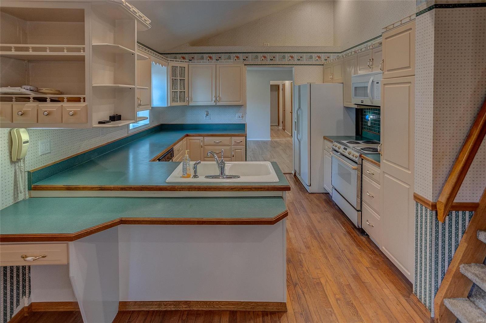 104 Hickory Street Wood River, IL 62095 - Photo 15 of 47