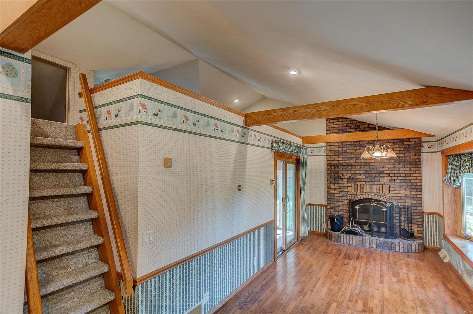 104 Hickory Street Wood River, IL 62095 - Photo 17 of 47