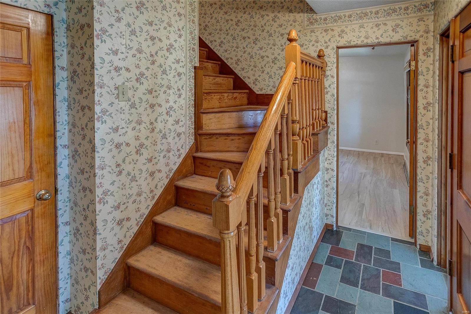 104 Hickory Street Wood River, IL 62095 - Photo 3 of 47