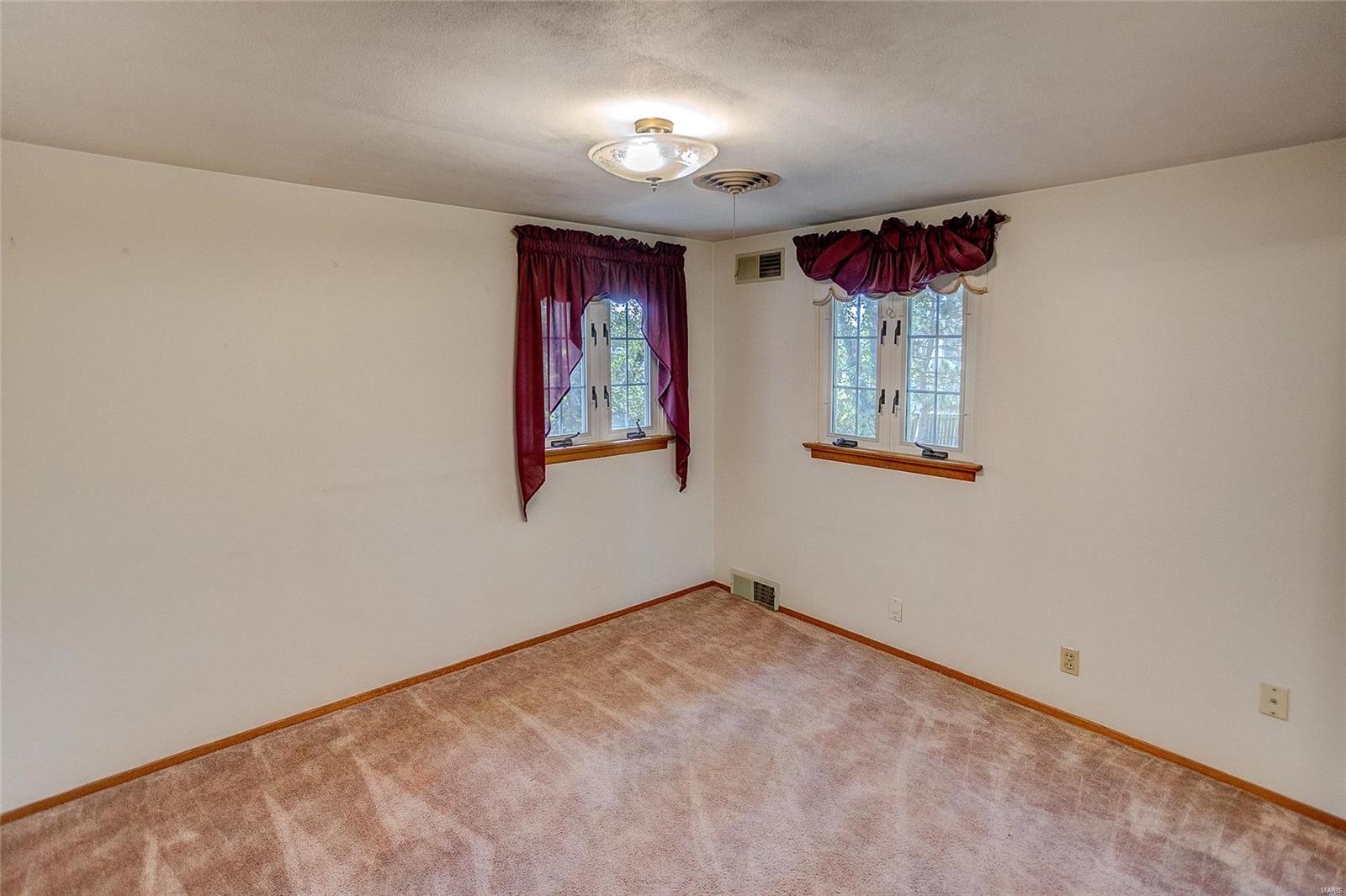 104 Hickory Street Wood River, IL 62095 - Photo 33 of 47