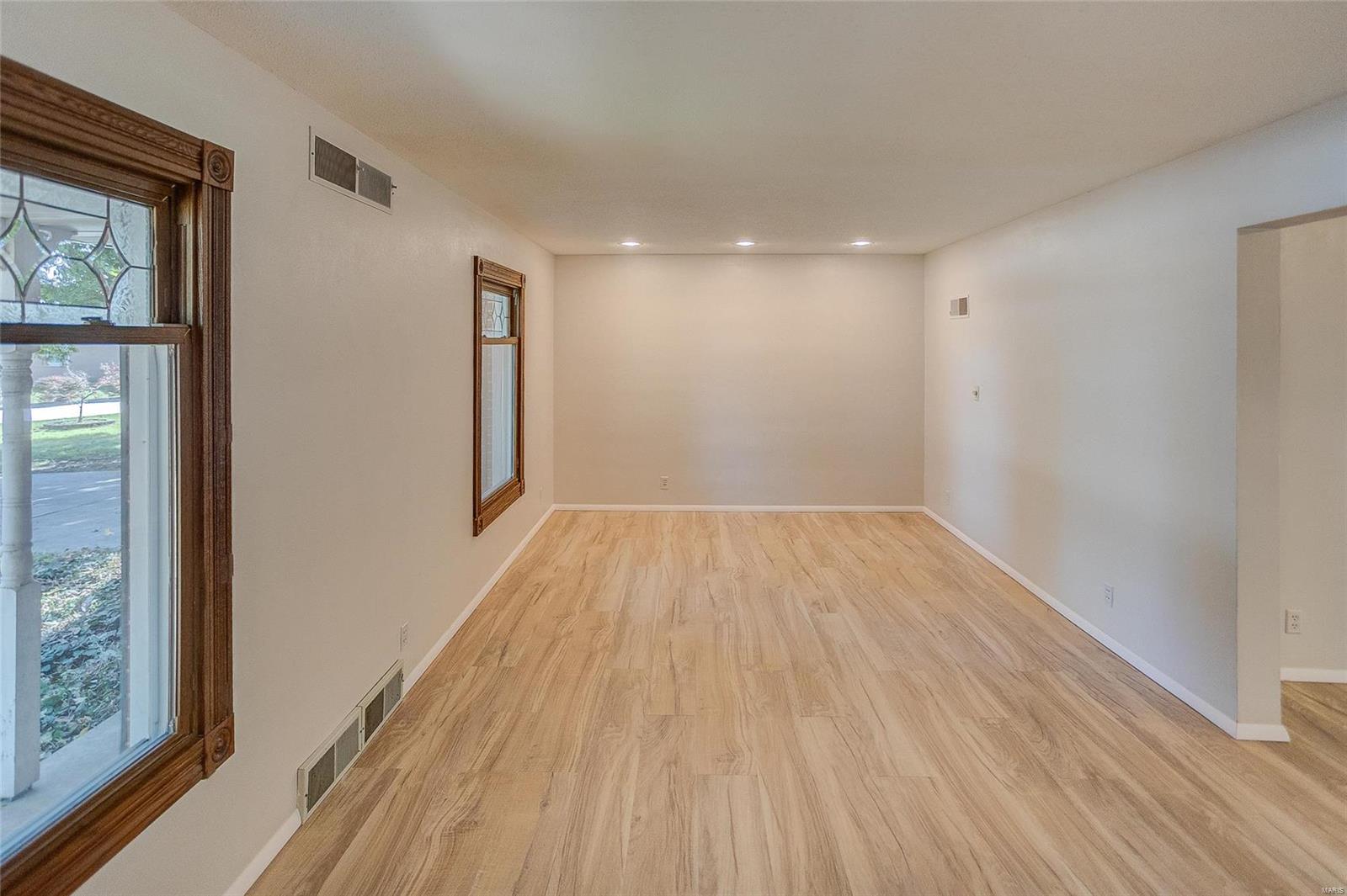 104 Hickory Street Wood River, IL 62095 - Photo 5 of 47