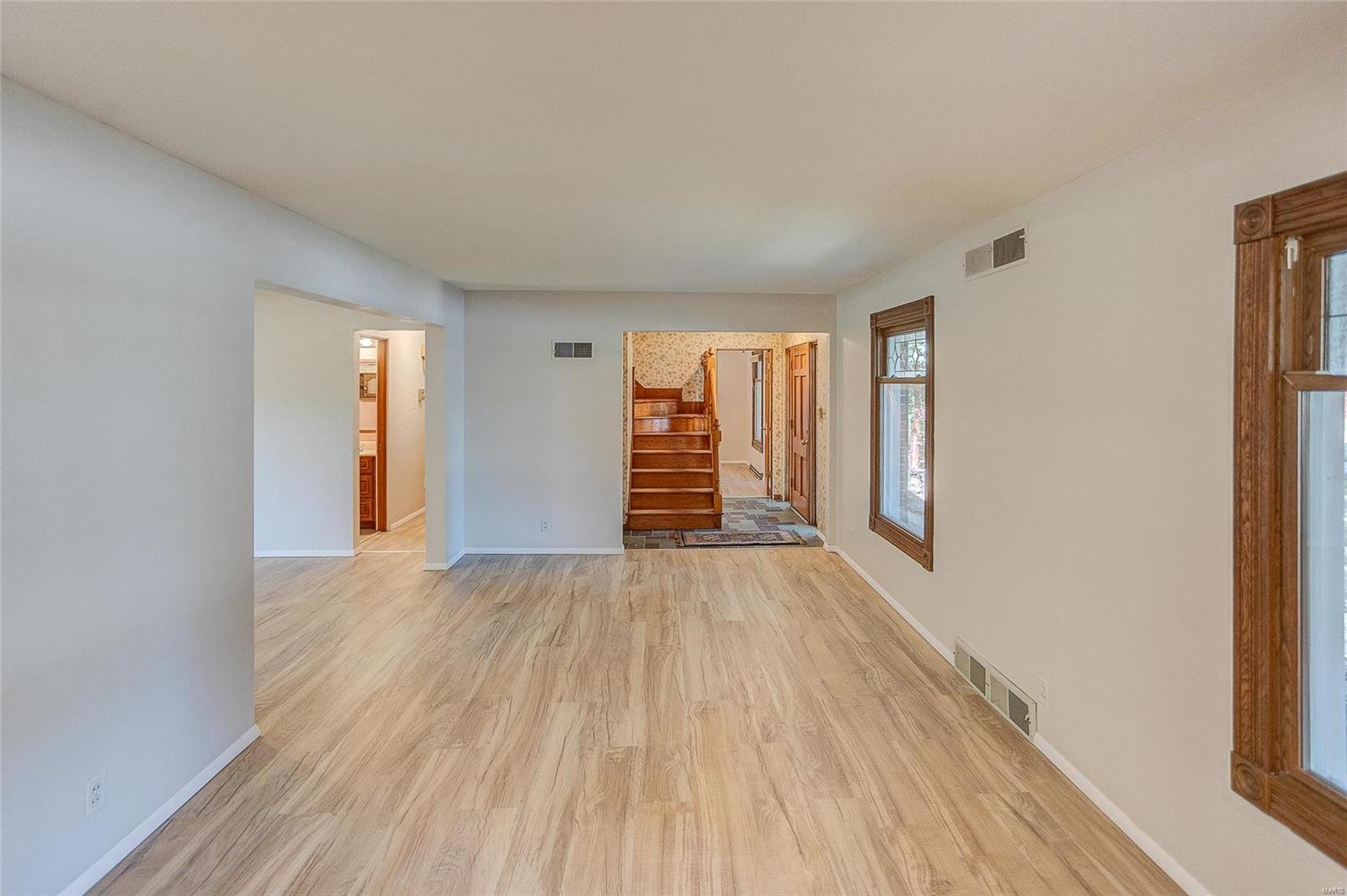104 Hickory Street Wood River, IL 62095 - Photo 6 of 47